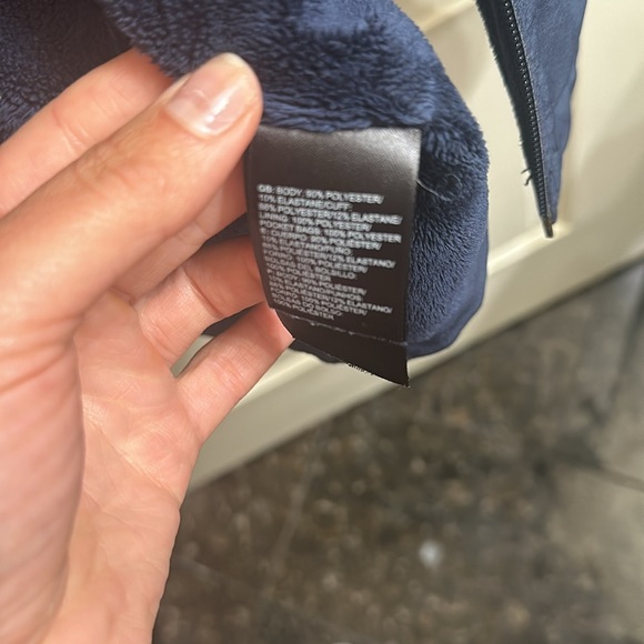 Shelbe Raschel Long-Sleeve north face hoodie - Picture 5 of 6